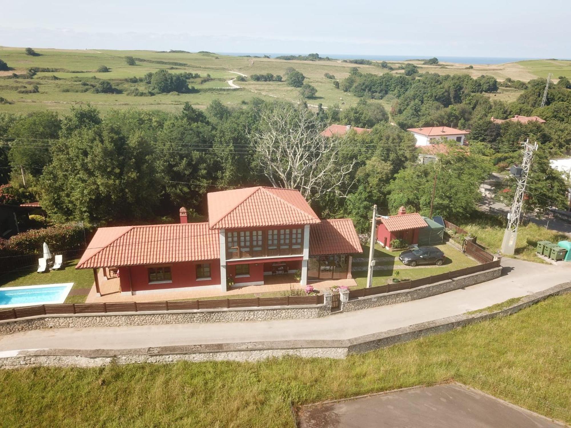 La Casa Roja Asturias Villa Hontoria Екстериор снимка